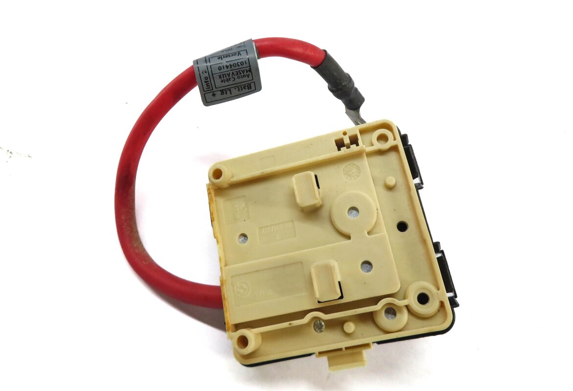 Thumbnail 3: 2003 BMW Z4 (E85) POSITIVE BATTERY CABLE w/ BLOWOUT MODULE 61138387547