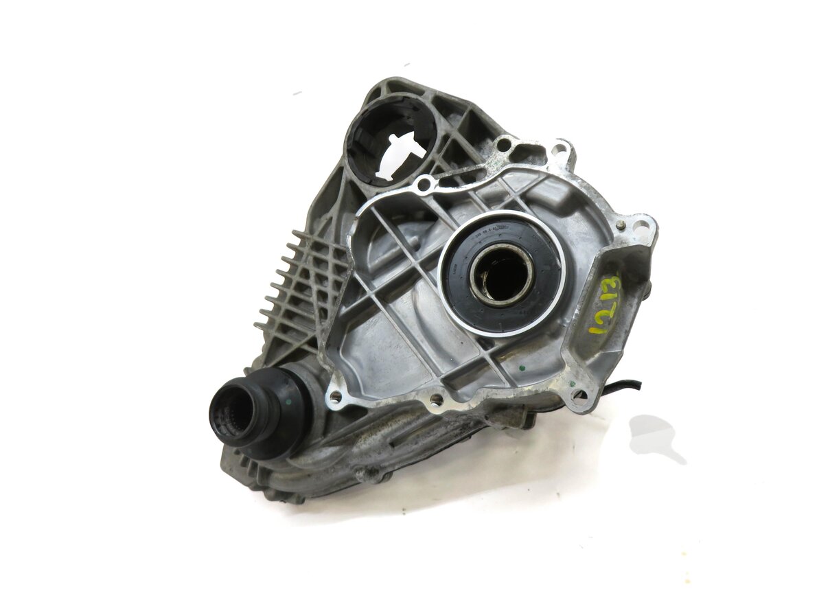 12-18 BMW X3 X4 X5 X6 (F15 F16 F25 F26) 2.0L / 3.0D / 3.0L FRONT TRANSFER CASE
