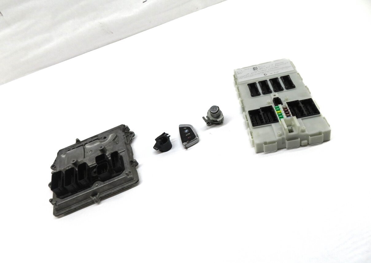 Thumbnail 3: 2014 BMW X5 (F15) 3.0L N55 TURBO ENGINE ECM DME BCM IMMOBILIZER MODULE KEY SET