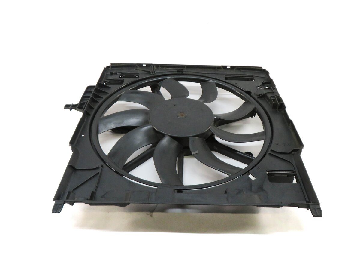 Thumbnail 2: 2014-2019 BMW X5 X6 (F15 F16) 2.0L / 3.0L / 3.0D - 850 WATT RADIATOR COOLING FAN