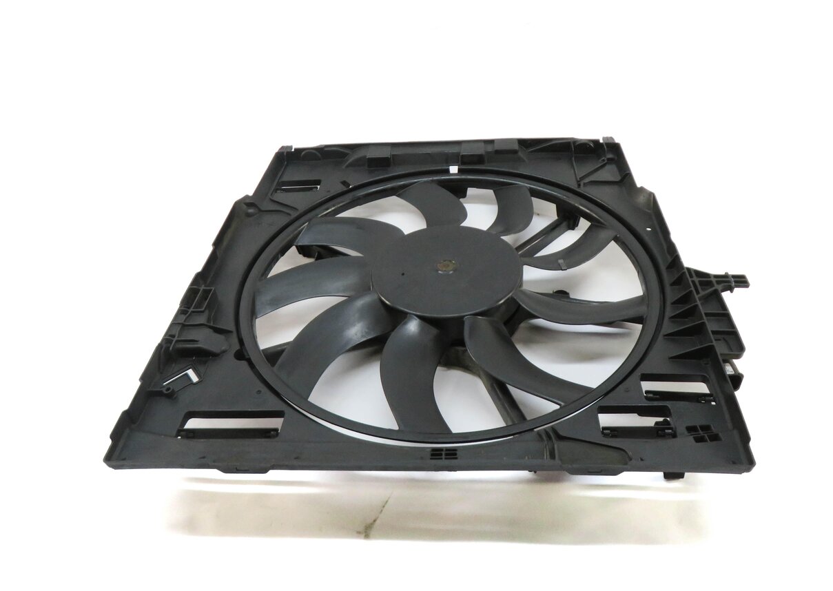 Thumbnail 3: 2014-2019 BMW X5 X6 (F15 F16) 2.0L / 3.0L / 3.0D - 850 WATT RADIATOR COOLING FAN