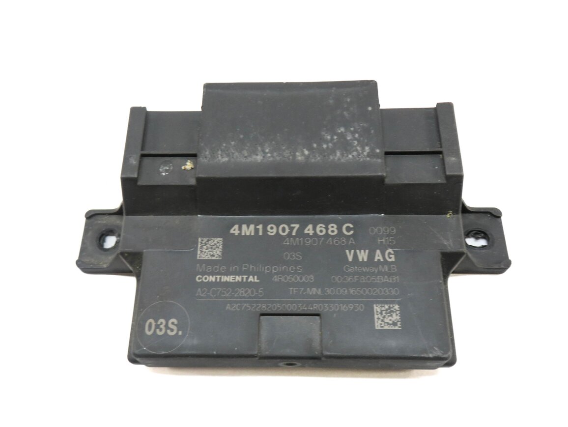 Thumbnail 2: 2017 AUDI A4 (B9 8W) GATEWAY CONTROL MODULE