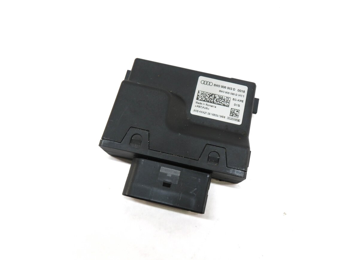 2017 AUDI A4 (B9 8W) FUEL PUMP CONTROL MODULE