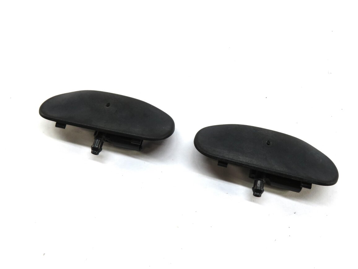 Thumbnail 2: 2017 AUDI A4 (B9 8W) FRONT LEFT & RIGHT WINDSHIELD WASHER SQUIRTER NOZZLE SET-2