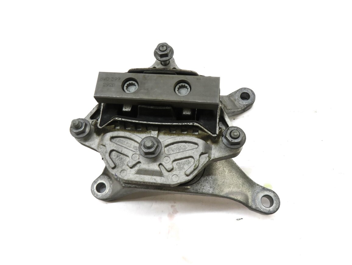 Thumbnail 2: 2017 AUDI A4 (B9 8W) 2.0L CYMC TURBO ENGINE TRANSMISSION MOUNT BRACKET