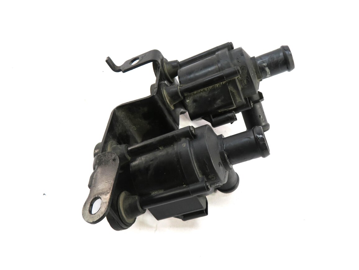 Thumbnail 3: 2017 AUDI A4 (B9 8W) 2.0L CYMC TURBO ENGINE AUXILIARY WATER PUMP SET w/ BRACKET