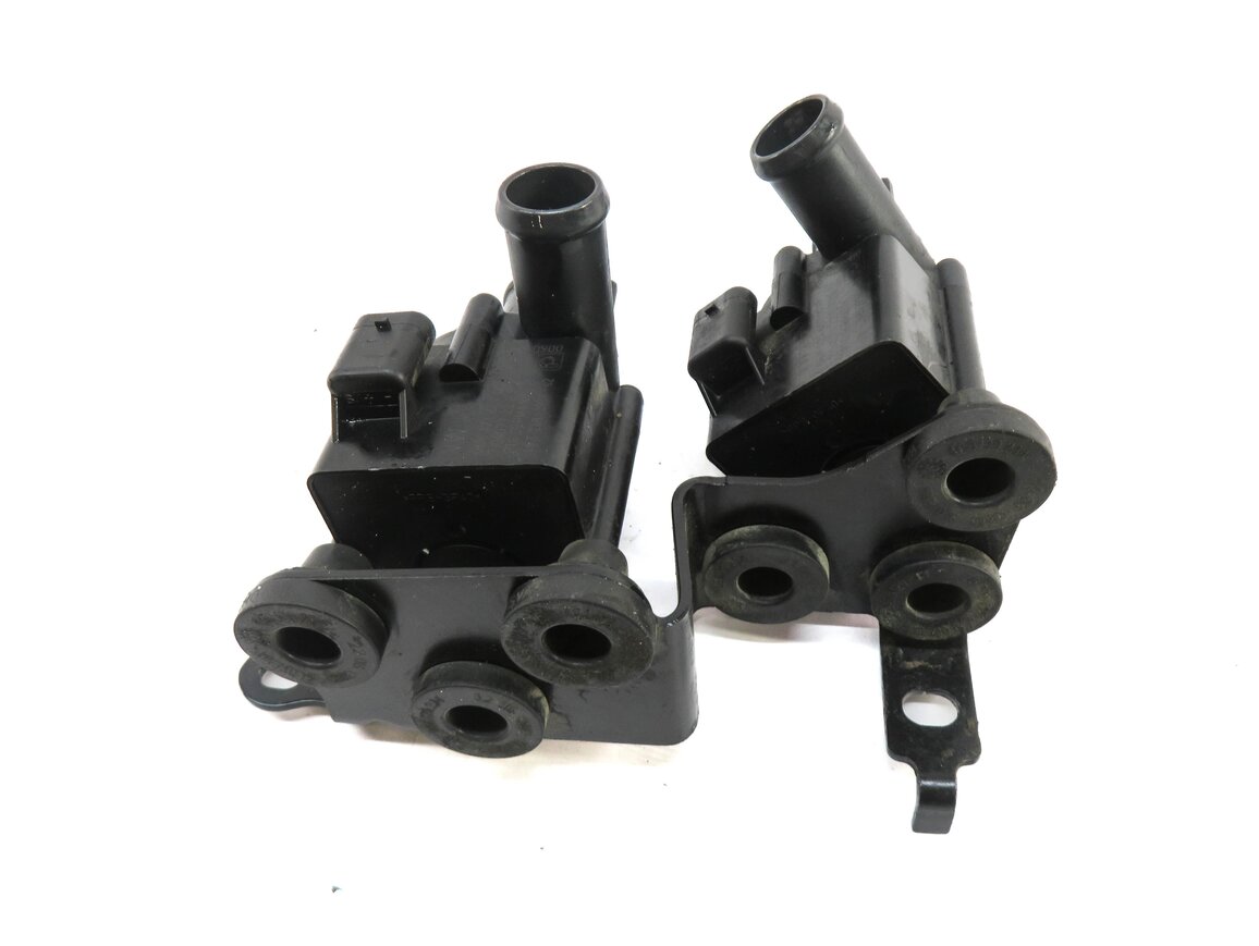 Thumbnail 4: 2017 AUDI A4 (B9 8W) 2.0L CYMC TURBO ENGINE AUXILIARY WATER PUMP SET w/ BRACKET