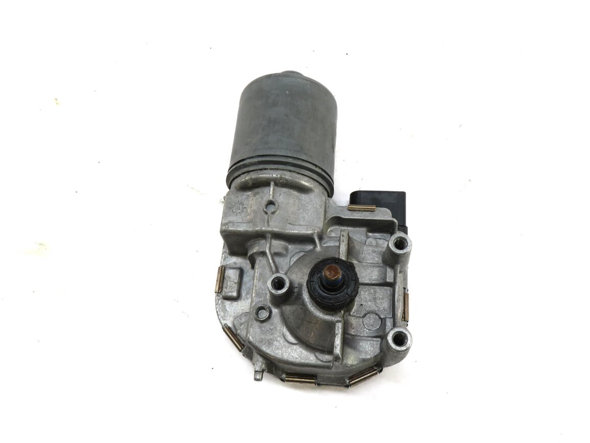 Thumbnail 3: 2017-2019 AUDI A4 ALLROAD (B9 8W) FRONT WINDSHIELD WIPER MOTOR