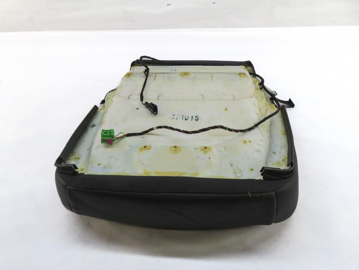 Thumbnail 4: 17-19 AUDI A4 (B9 8W) LEFT FRONT DRIVER LOWER BOTTOM HEATED SEAT CUSHION (BLACK)
