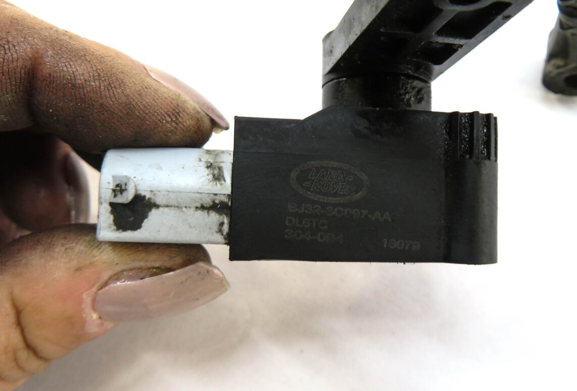 Thumbnail 5: 2016 RANGE ROVER EVOQUE (L538) RIGHT FRONT SUSPENSION HEIGHT LEVEL SENOSR