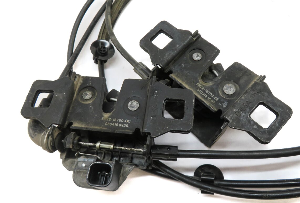Thumbnail 3: 2016 RANGE ROVER EVOQUE (L538) FRONT LEFT & RIGHT LOWER HOOD LOCK LATCH SET-2