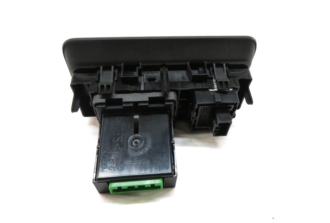 Thumbnail 3: 2016 RANGE ROVER EVOQUE (L538) TRUNK RELEASE DIMMER SWITCH BUTTON PANEL