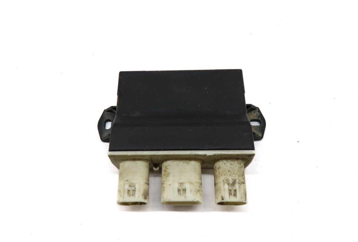 Thumbnail 2: 2016 RANGE ROVER EVOQUE (L538) REAR TRUNK KICK PANEL SMART OPENER CONTROL MODULE