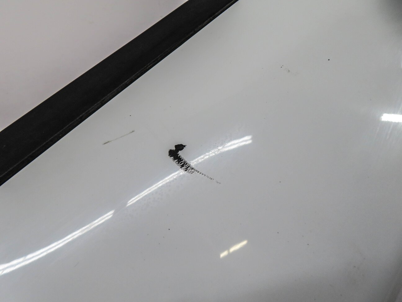 Thumbnail 7: 2016 RANGE ROVER EVOQUE (L538) LEFT REAR DOOR MOULDING RUNNER TRIM (FUJI WHITE)