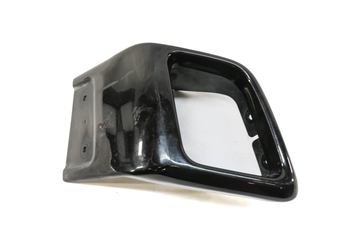 Thumbnail 2: 12-17 RANGE ROVER EVOQUE (L538) RIGHT PASSENGER REAR EXHAUST TIP TRIM (BLACK)