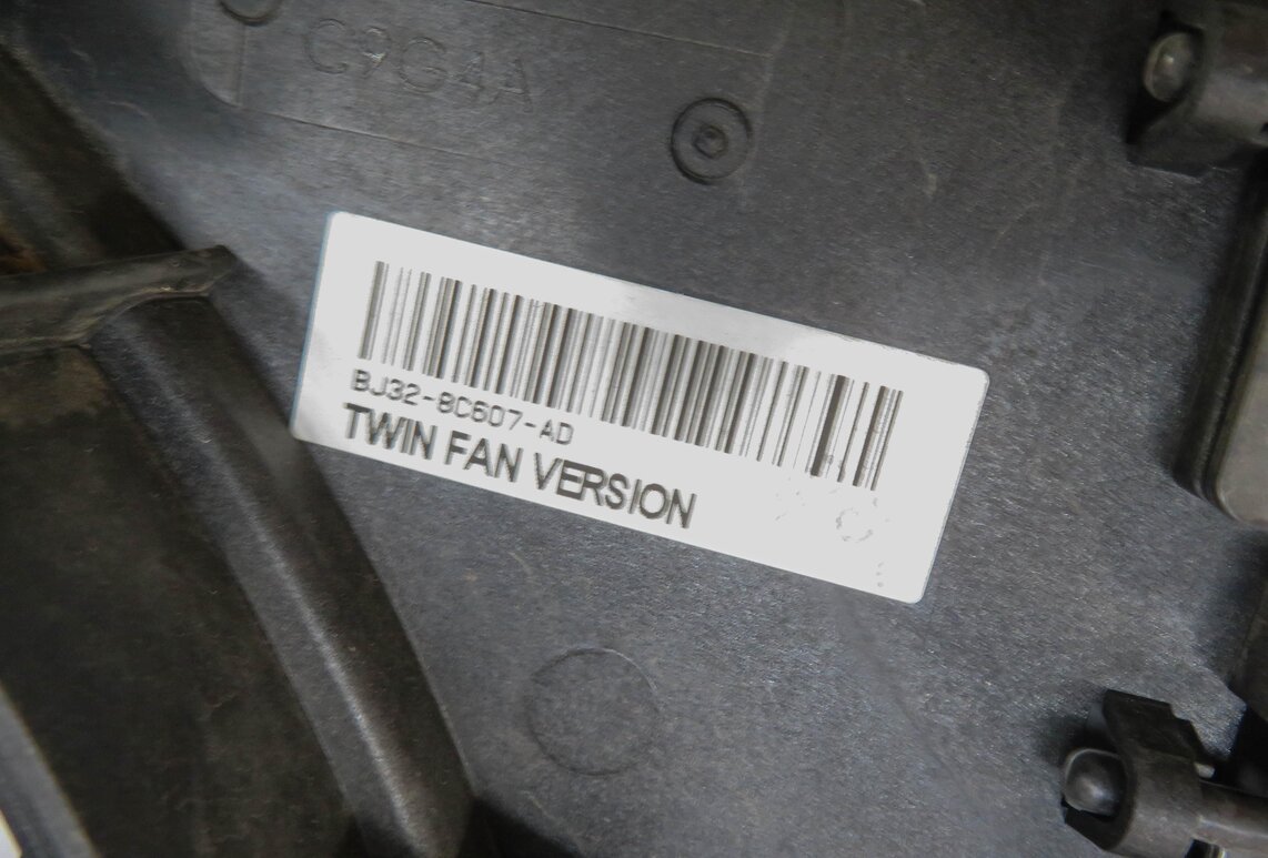 Thumbnail 6: 12-17 LR2 DISCOVERY SPORT RANGE ROVER EVOQUE (L538 L550) RADIATOR COOLING FAN