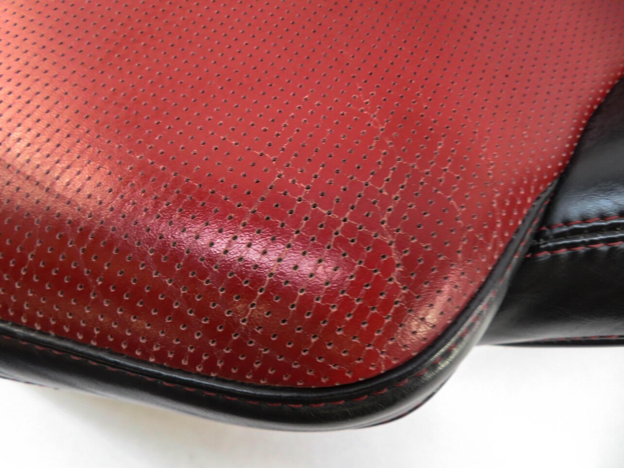 Thumbnail 7: 2016 RANGE ROVER EVOQUE (L538) DRIVER UPPER TOP HEATED SEAT CUSHION (BLACK RED)