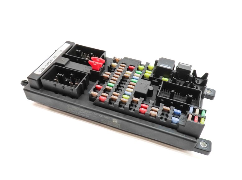 2016 RANGE ROVER EVOQUE (L538) RIGHT DASH PRIMARY BODY CONTROL MODULE FUSE BOX