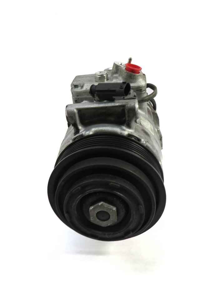 Thumbnail 2: 12-16 MERCEDES E550 E63 CLS550 CLS63 SLK55 (R172 W207 W212 W218) A/C COMPRESSOR