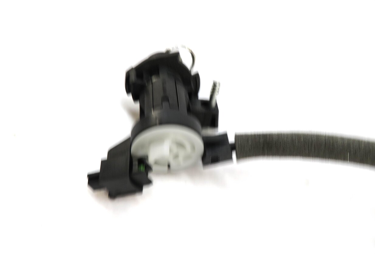 Thumbnail 6: 2013 MERCEDES CLS63 AMG (W218) TRUNK LOCK LATCH ACTUATOR w/ LOCK CYLINDER & KEY
