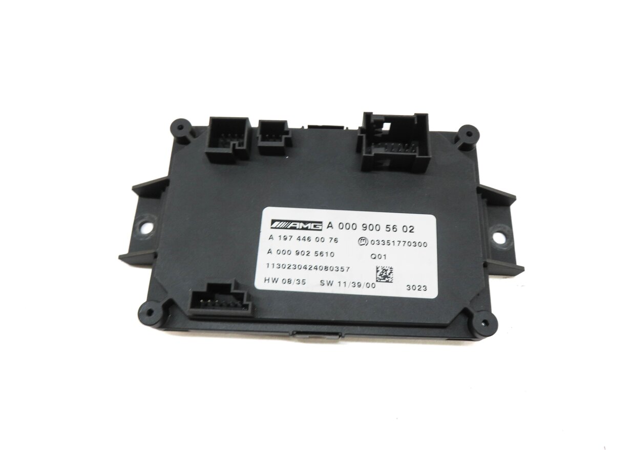Thumbnail 2: 2013 MERCEDES CLS63 AMG (W218) AMG DRIVE UNIT CONTROL MODULE