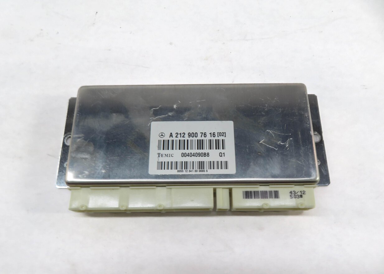 Thumbnail 2: 2011-2014 MERCEDES E CLS CLASS (W212 W218) AIR SUSPENSION CONTROL MODULE