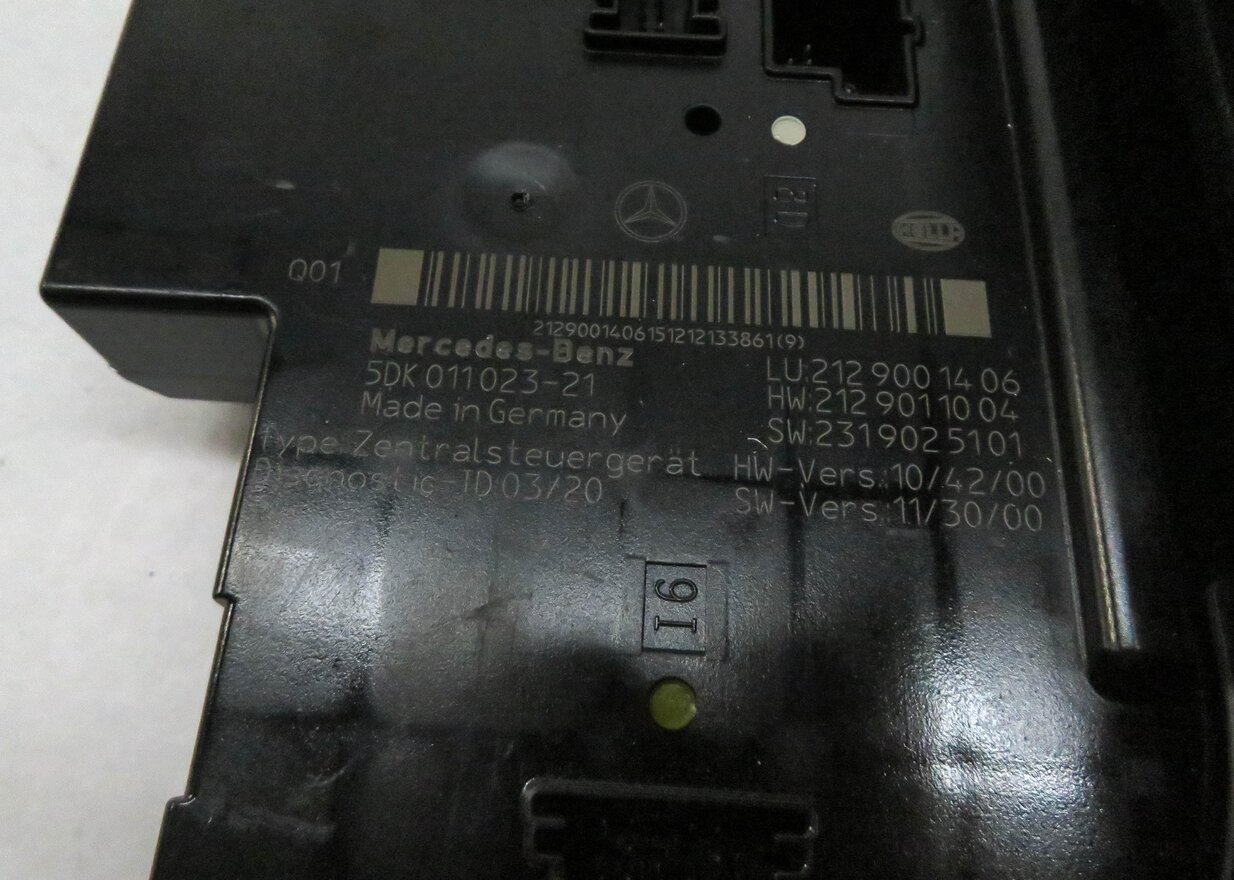 Thumbnail 4: 2013 MERCEDES CLS550 CLS63 AMG (W218) REAR SIGNAL ACQUISITION CONTROL MODULE SAM