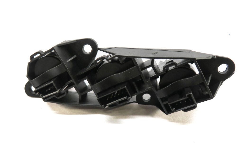 Thumbnail 7: 2013 MERCEDES CLS63 AMG (W218) AMG SUSPENSION TRACTION CONTROL SWITCH BUTTON SET