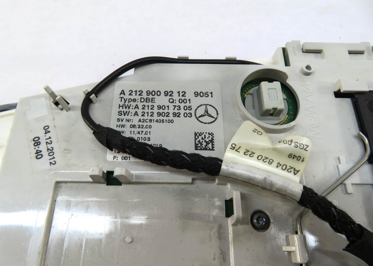 Thumbnail 5: 2013 MERCEDES CLS63 AMG (W218) FRONT DOMELIGHT DOME LIGHT LAMP (BLACK)