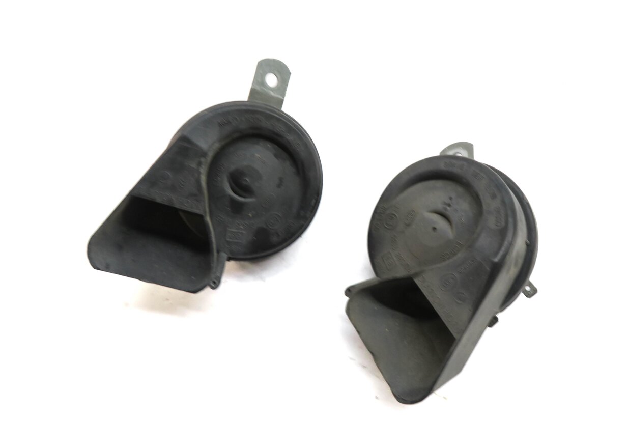 08-18 MERCEDES C E GLK CLS CLASS (C218 W204 W212 X204) HIGH & LOW TONE HORN SET