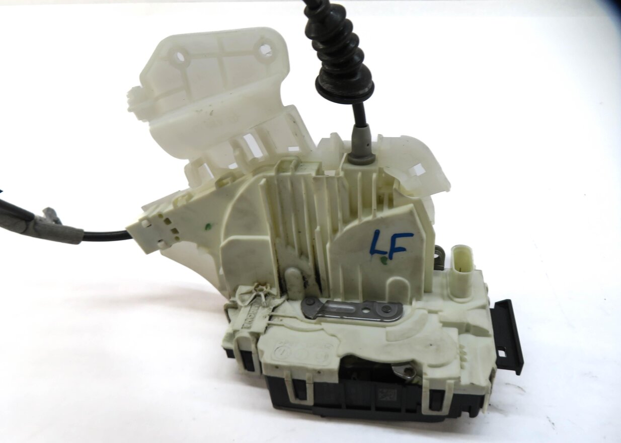 Thumbnail 3: 10-20 MERCEDES C E GLK SL CLS SLK CLASS (W204 W212 W218) LEFT FRONT DOOR LATCH