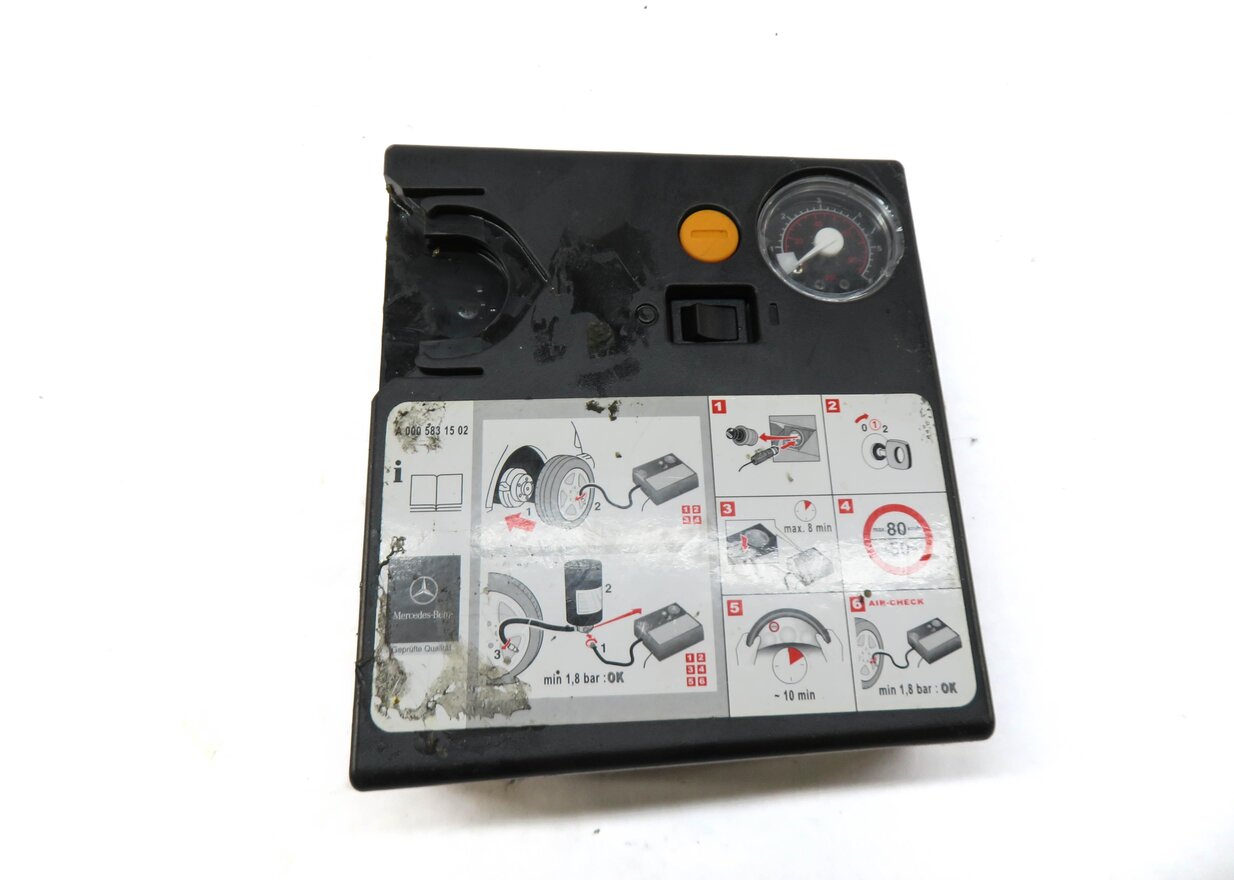 Thumbnail 2: 2013 MERCEDES CLS63 AMG (W218) EMERGENCY SPARE TIRE AIR COMPRESSOR PUMP MOTOR
