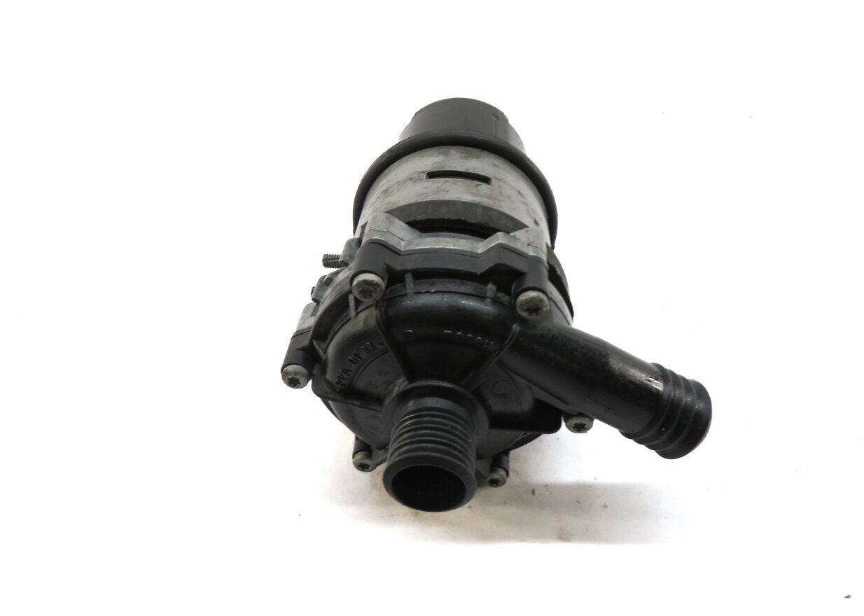 Thumbnail 2: 2013 MERCEDES CLS63 AMG (W218) 5.5L M157 ENGINE AUXILIARY WATER PUMP