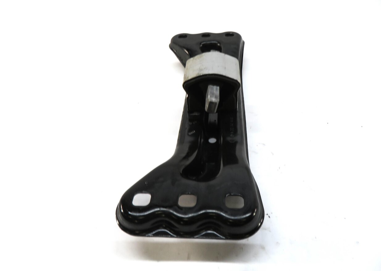 Thumbnail 3: 2013 MERCEDES CLS63 AMG (W218) 5.5L M157 ENGINE TRANSMISSION MOUNT BRACKET