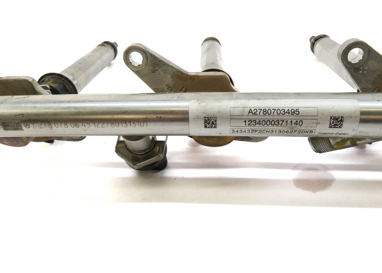 Thumbnail 5: 2013 MERCEDES CLS63 AMG (W218) 5.5L ENGINE LEFT & RIGHT FUEL RAIL w/ INJECTORS