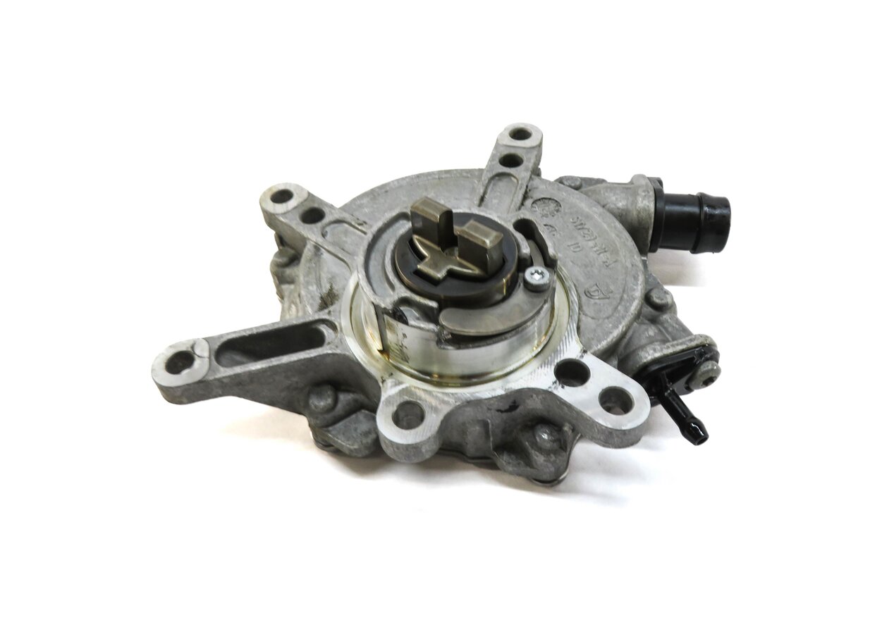 Thumbnail 2: 2012-2020 MERCEDES C E GLC CLS SLK (W204 W212 W213 W218 X253) BRAKE VACUUM PUMP