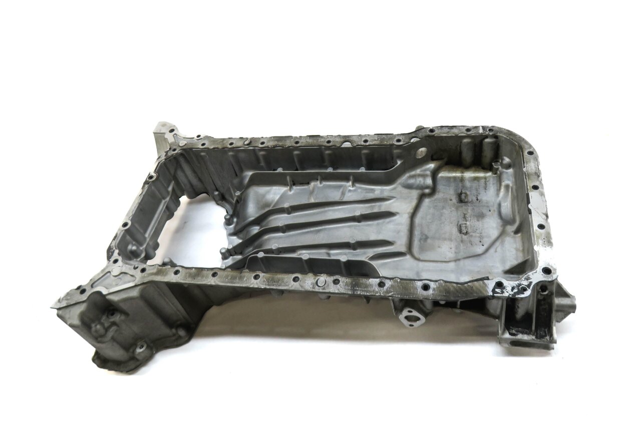 Thumbnail 4: 2012-2015 MERCEDES ML63 CLS550 CLS63 AMG (W166 W218) UPPER ENGINE OIL PAN CRADLE