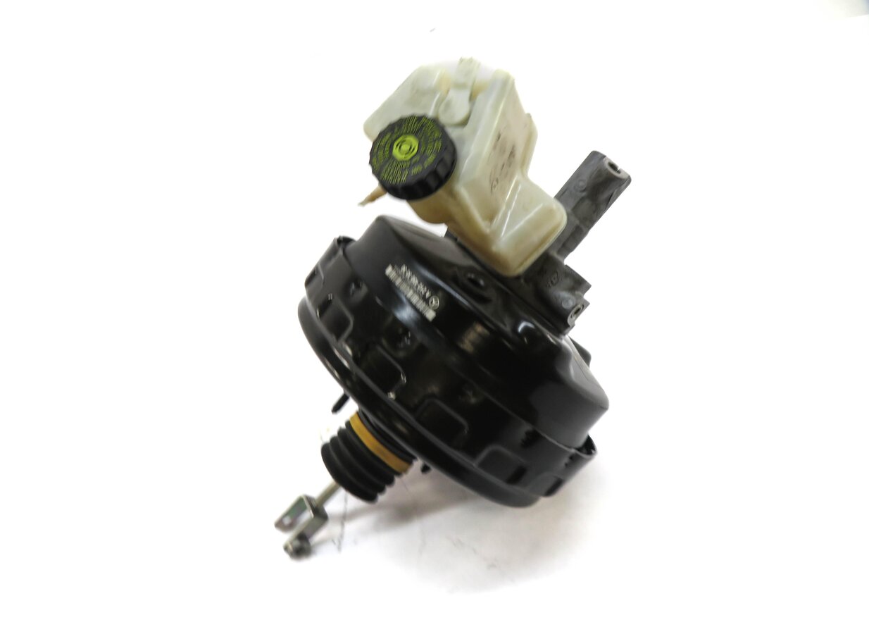 2013 MERCEDES CLS63 AMG (W218) POWER BRAKE BOOSTER w/ MASTER CYLINDER