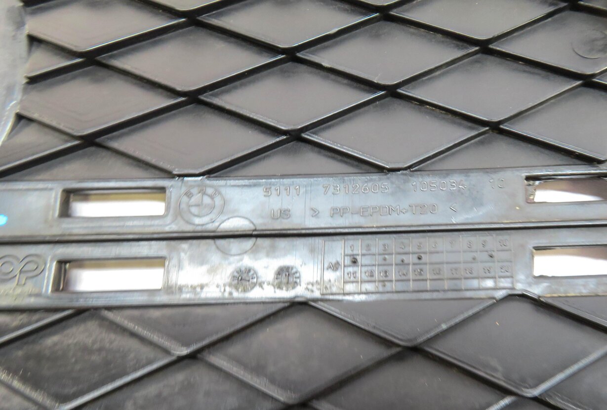 Thumbnail 5: 2013-2014 BMW X6 (E71) LEFT FRONT DRIVER LOWER BUMPER FOGLIGHT GRILLE TRIM