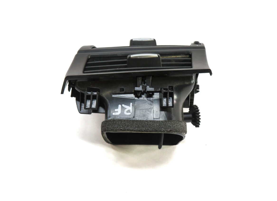 Thumbnail 3: 2013 BMW X5 (E70) RIGHT FRONT PASSENGER OUTER DASH HEATER A/C AIR VENT