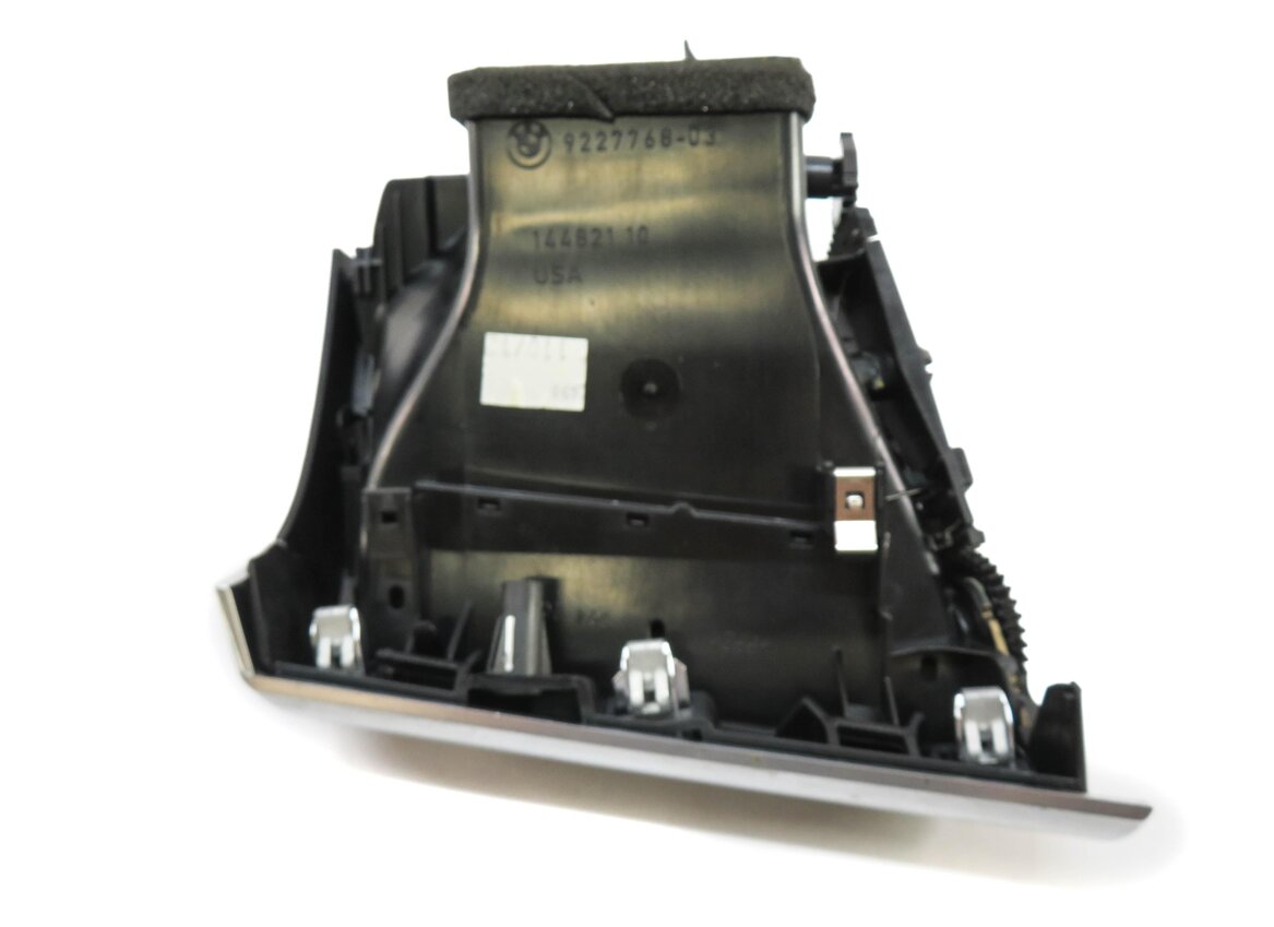 Thumbnail 4: 2013 BMW X5 (E70) RIGHT FRONT PASSENGER OUTER DASH HEATER A/C AIR VENT