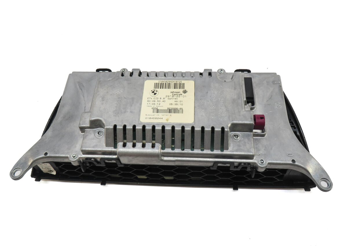 Thumbnail 4: 10-14 X5 X5M X6 X6M (E70 E71 E72) 8.8" FRONT GPS NAVIGATION MEDIA DISPLAY SCREEN