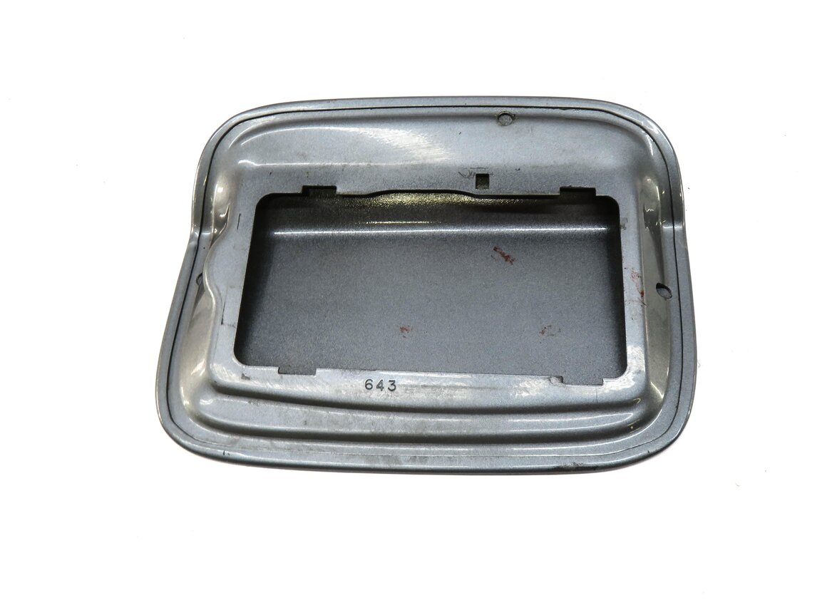 Thumbnail 4: 2007-2013 BMW X5 (E70) FUEL TANK FILLER FLAP DOOR TRIM HOUSING COVER (GRAY A52)