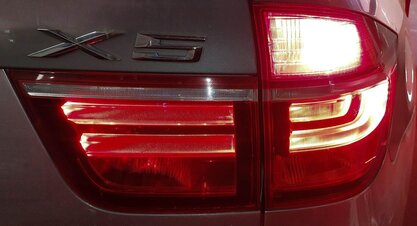 Thumbnail 2: 11-13 BMW X5 X5M (E70) RIGHT PASSENGER INNER TAILLIGHT LIGHT LAMP (INCANDESCENT)