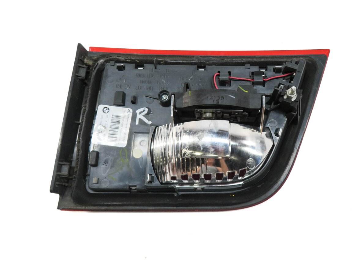 Thumbnail 4: 11-13 BMW X5 X5M (E70) RIGHT PASSENGER INNER TAILLIGHT LIGHT LAMP (INCANDESCENT)