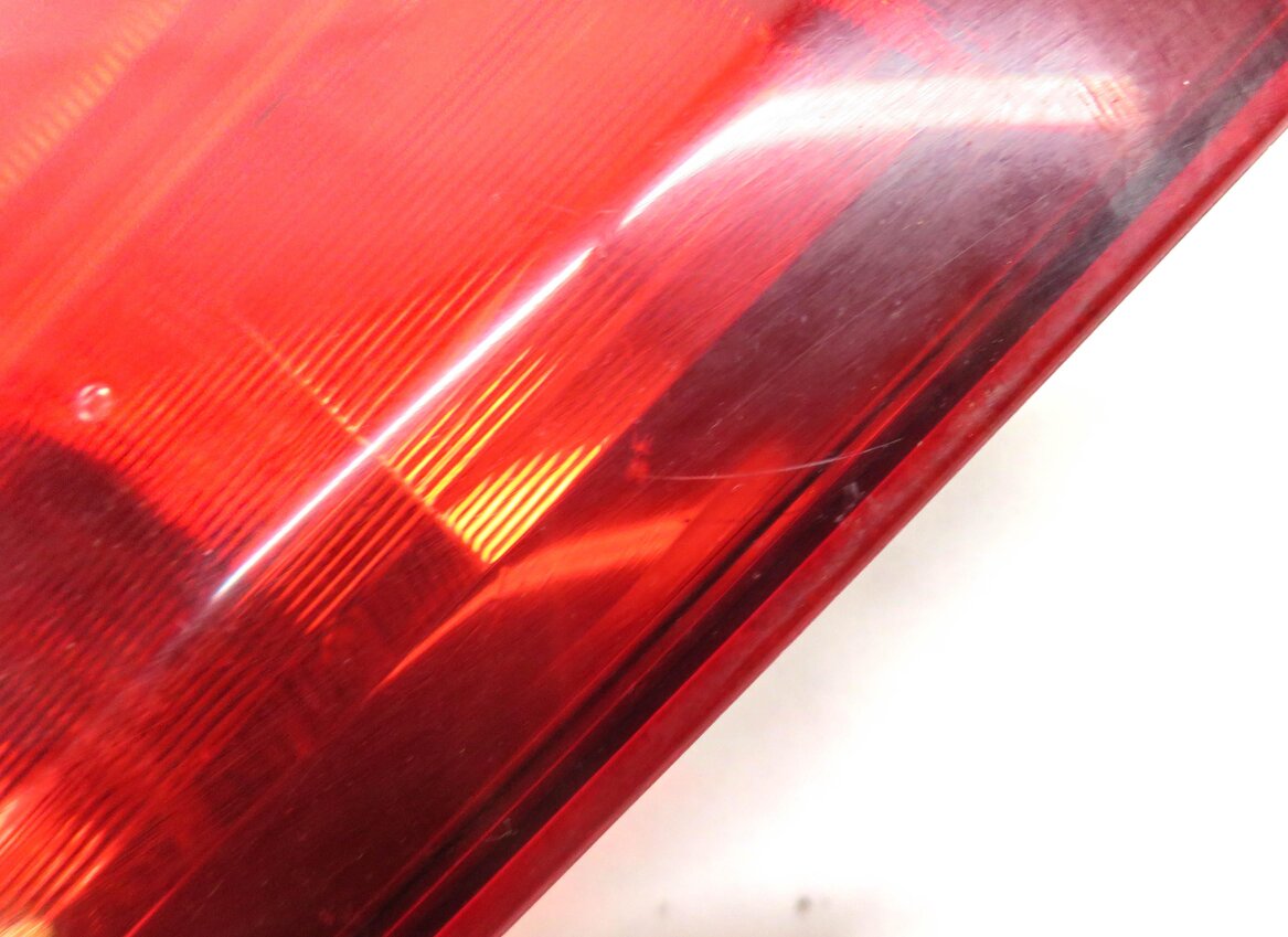 Thumbnail 6: 11-13 BMW X5 X5M (E70) RIGHT PASSENGER INNER TAILLIGHT LIGHT LAMP (INCANDESCENT)