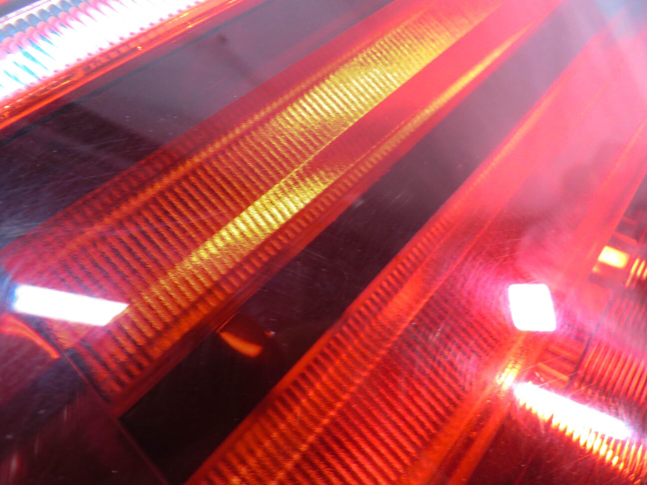 Thumbnail 6: 11-13 BMW X5 X5M (E70) LEFT DRIVER INNER TAILLIGHT LIGHT LAMP (INCANDESCENT)