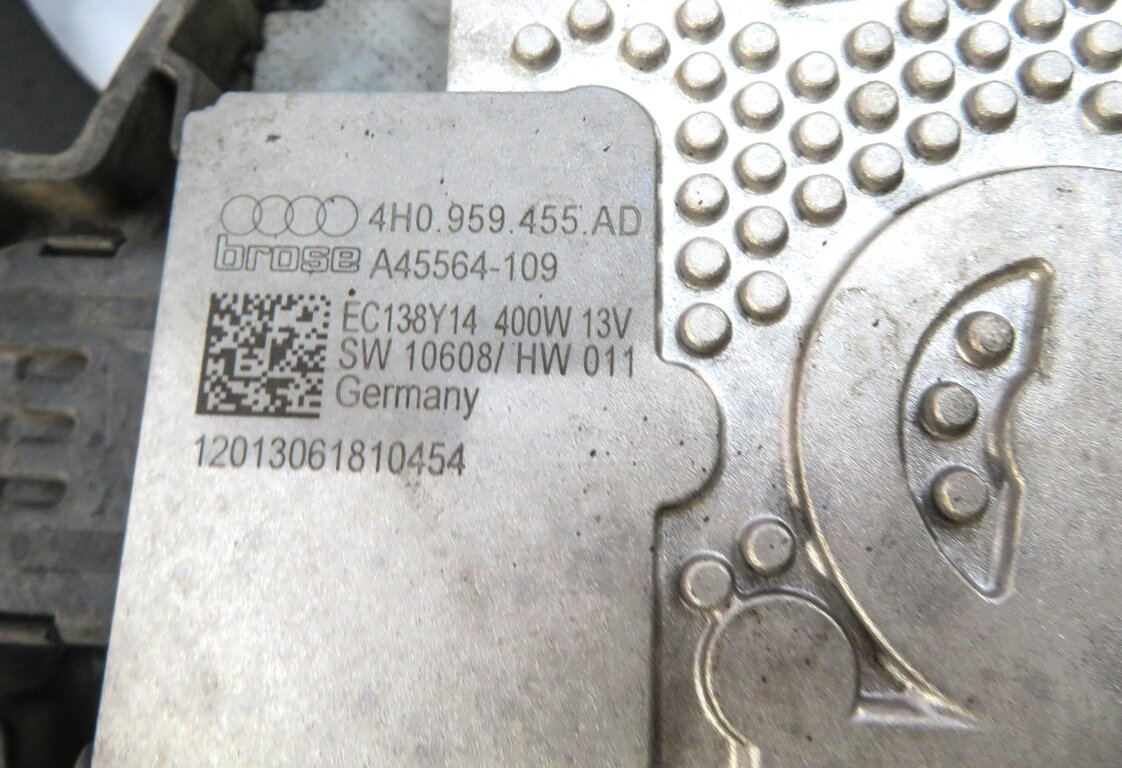 Thumbnail 6: 12-18 AUDI A6 A7 (C7) 3.0L SUPERCHARGED ENGINE - RADIATOR COOLING FAN w/ SHROUD