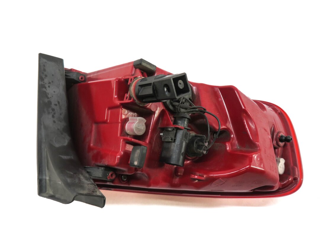 Thumbnail 4: 13-16 AUDI A4 S4 B8 8K REAR RIGHT PASSENGER OUTER TAILLIGHT BRAKE LIGHT LAMP LED