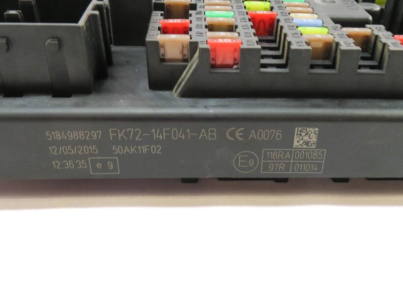 Thumbnail 6: 2015 DISCOVERY SPORT (L550) 2.0L TURBO ENGINE ECM BCM IMMOBILIZER MODULE KEY SET